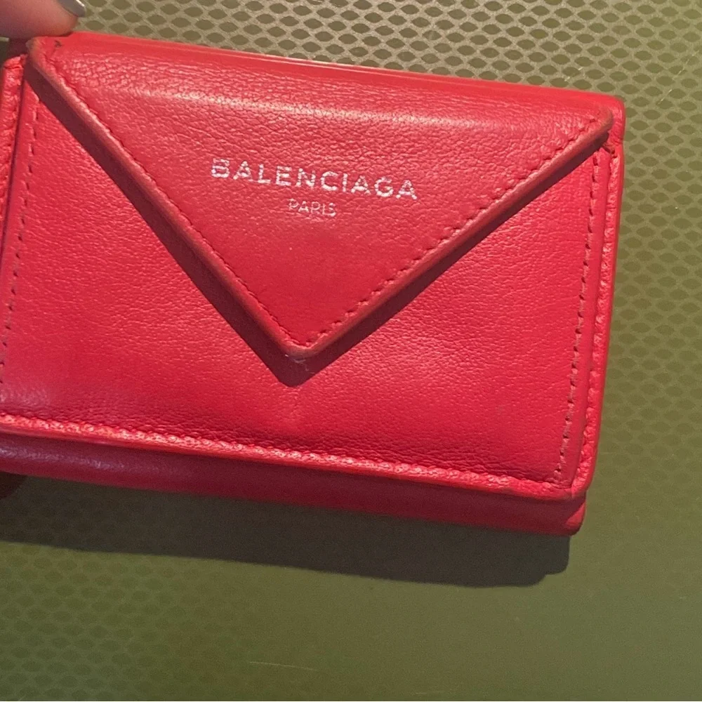 Balenciaga ♥️ Leather Wallet - Picture 4 of 11